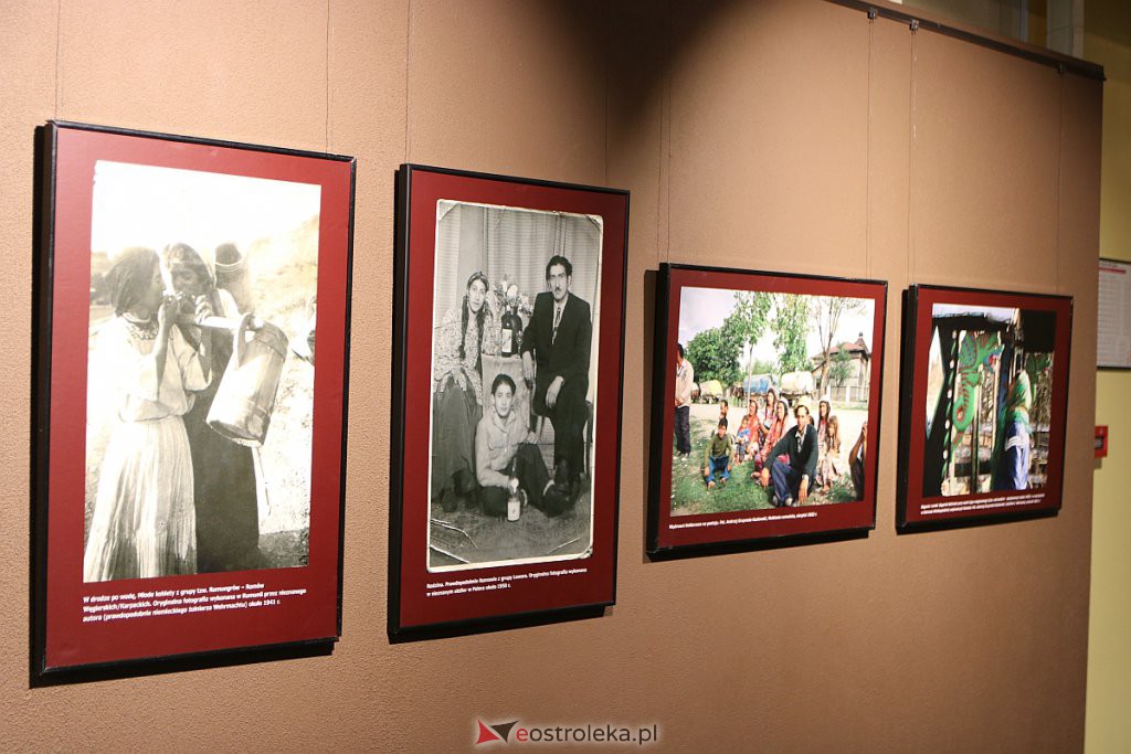 Wystawa „Jadą Cyganie wielu wozami” w Ostrołęckim Centrum Kultury [14.09.2020] - zdjęcie #10 - eOstroleka.pl