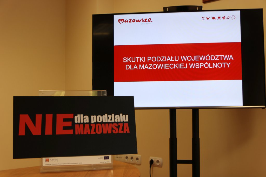 Konferencja prasowa o podziale Mazowsza i likwidacji dyspozytorni karetek Meditrans Ostrołęka  [16.09.2020] - zdjęcie #2 - eOstroleka.pl