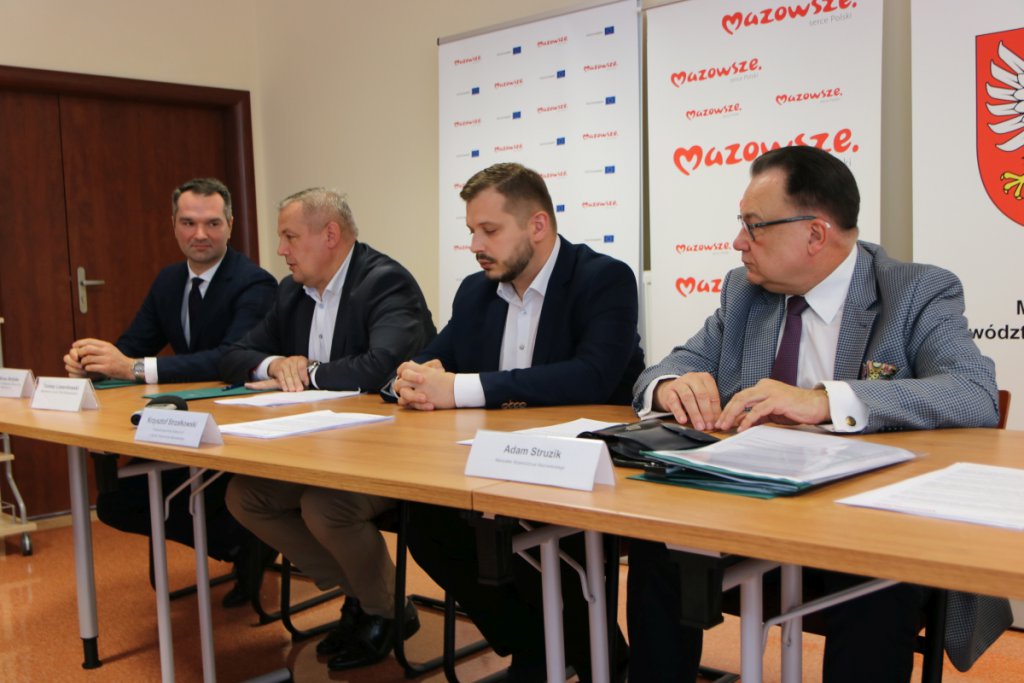 Konferencja prasowa o podziale Mazowsza i likwidacji dyspozytorni karetek Meditrans Ostrołęka  [16.09.2020] - zdjęcie #20 - eOstroleka.pl