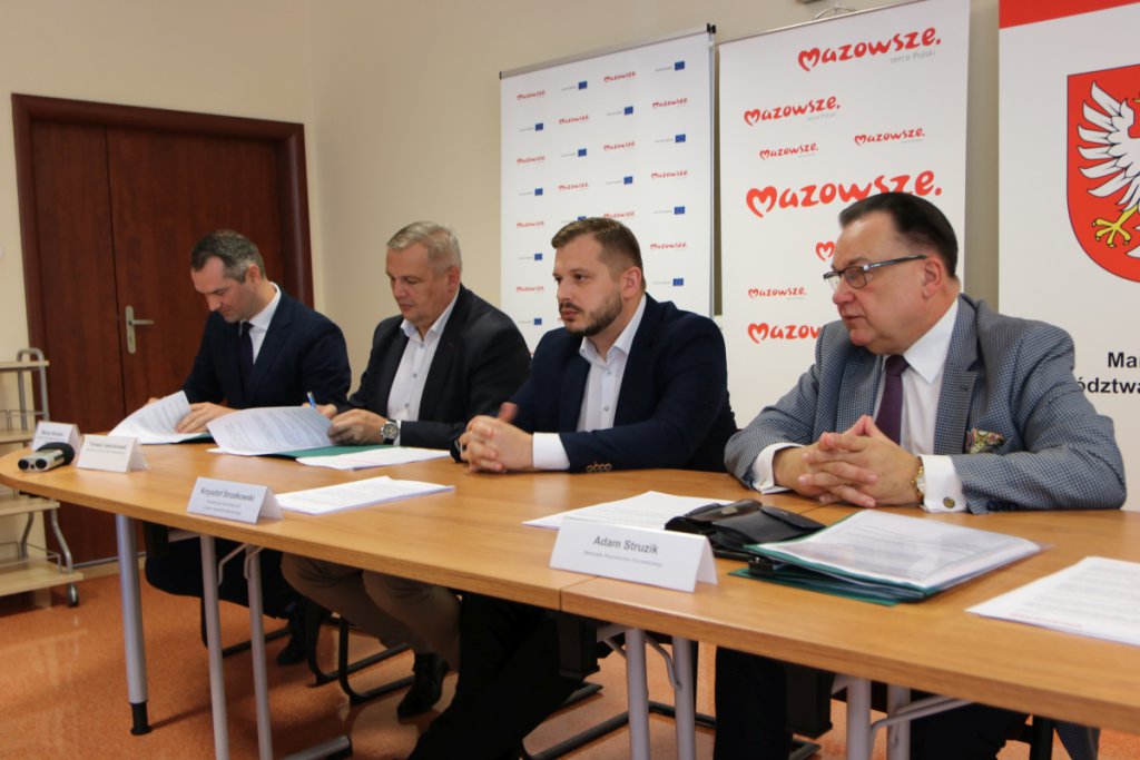 Konferencja prasowa o podziale Mazowsza i likwidacji dyspozytorni karetek Meditrans Ostrołęka  [16.09.2020] - zdjęcie #22 - eOstroleka.pl