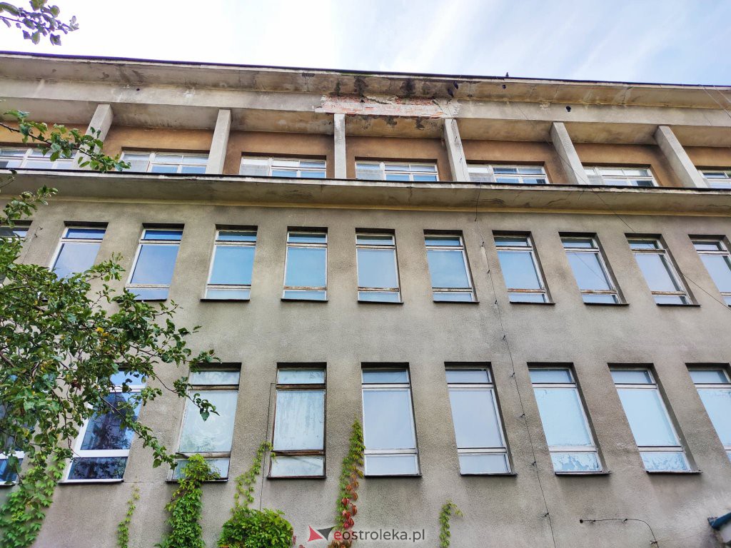 Budynek starego szpitala w Ostrołęce [16.09.2020] - zdjęcie #4 - eOstroleka.pl