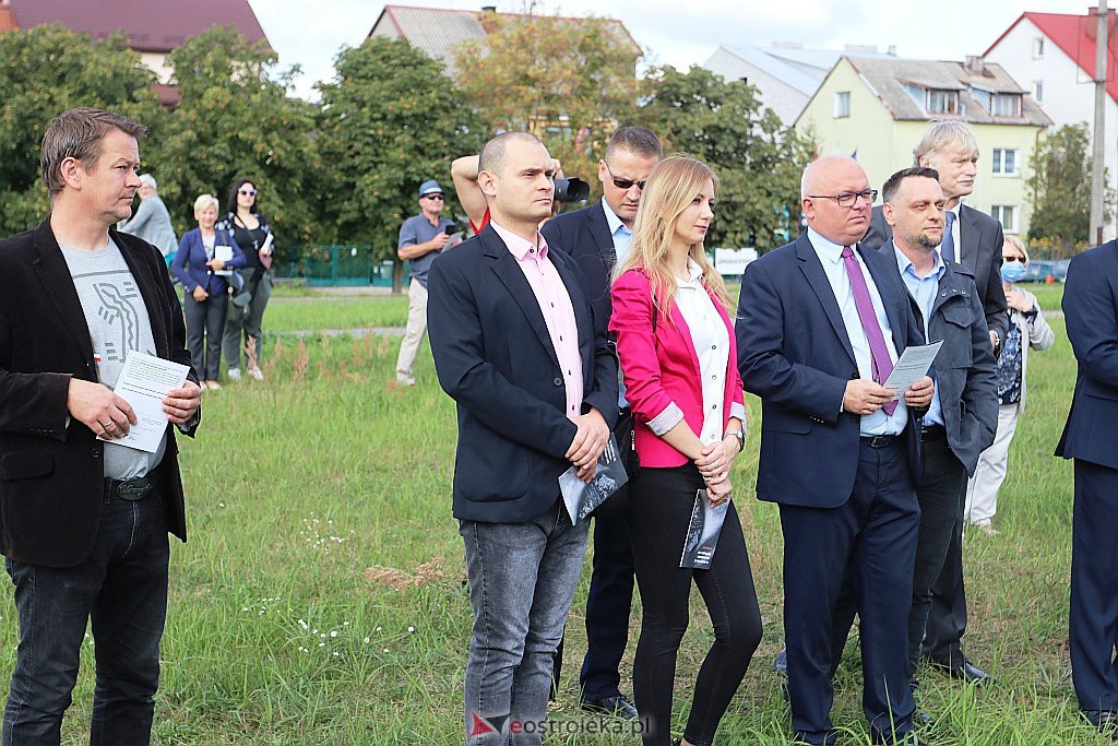 Inauguracja muralu historycznego [20.09.2020] - zdjęcie #25 - eOstroleka.pl