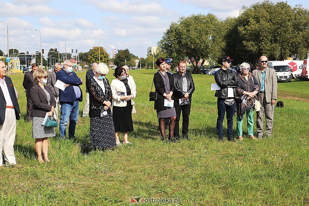 Inauguracja muralu historycznego [20.09.2020] - zdjęcie #1 - eOstroleka.pl