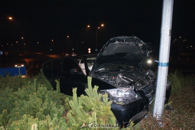 Wypadek na Rondzie Jana Radomskiego w Ostrołęce (08.11.2010) - zdjęcie #18 - eOstroleka.pl