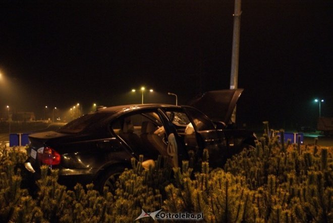 Wypadek na Rondzie Jana Radomskiego w Ostrołęce (08.11.2010) - zdjęcie #14 - eOstroleka.pl