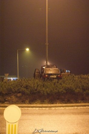 Wypadek na Rondzie Jana Radomskiego w Ostrołęce (08.11.2010) - zdjęcie #8 - eOstroleka.pl