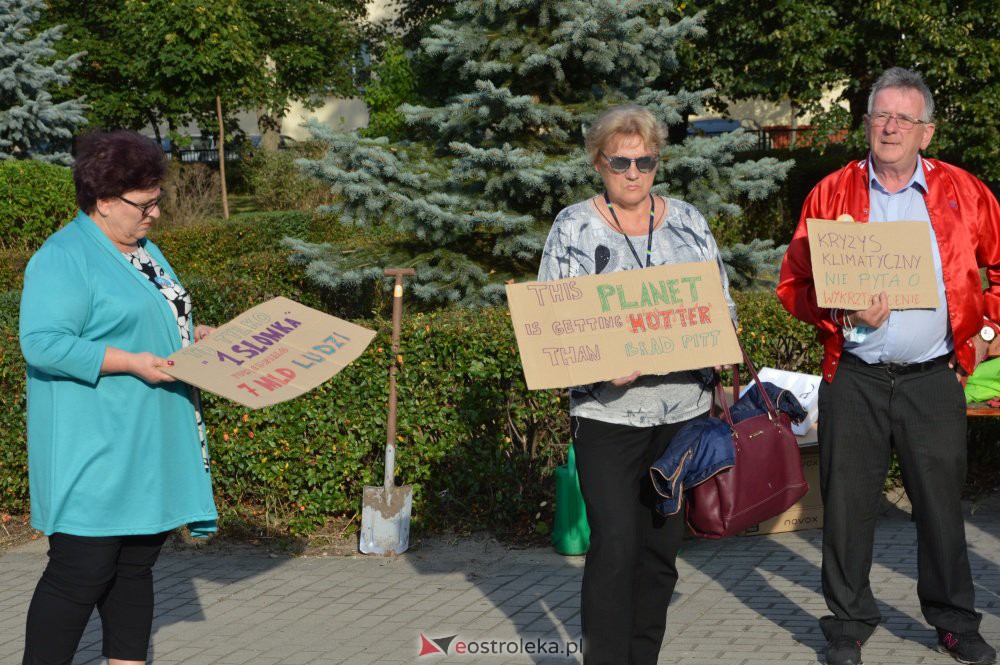 Młodzieżowy Strajk Klimatyczny w Ostrołęce - zdjęcie #8 - eOstroleka.pl