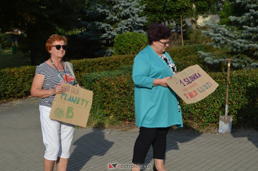 Młodzieżowy Strajk Klimatyczny w Ostrołęce - zdjęcie #9 - eOstroleka.pl
