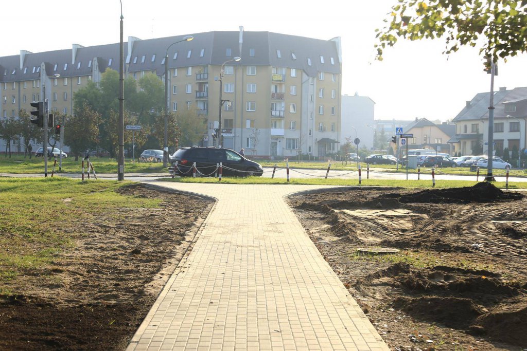 Uzupełnienie ciągów pieszych na os. Bursztynowe - zdjęcie #10 - eOstroleka.pl