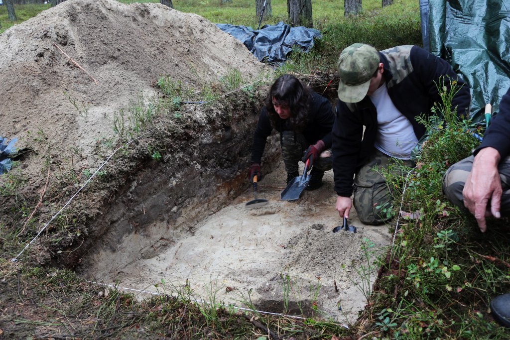 Zajrzeli pod powierzchnię cmentarza z czasów Wielkiej Wojny [30.09.2020] - zdjęcie #15 - eOstroleka.pl
