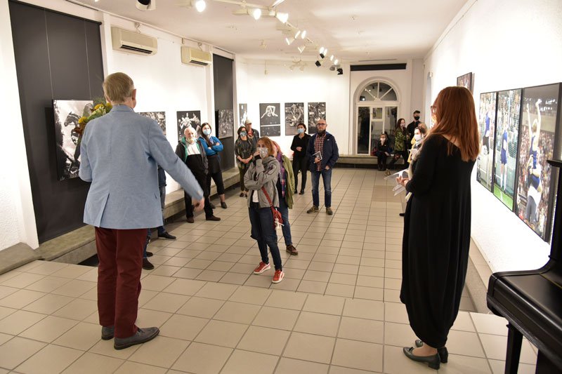 XII OFF wystartował. Tematem tegorocznego festiwalu jest fotografia sportowa [01.10.2020] - zdjęcie #2 - eOstroleka.pl