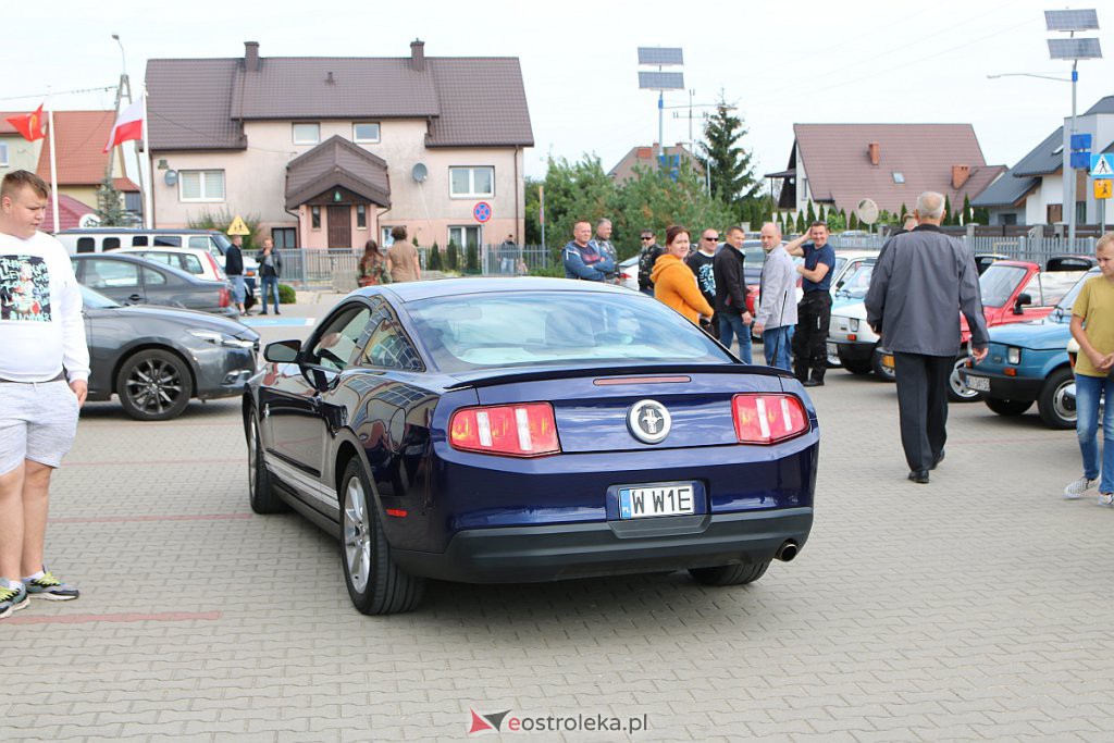 IX Rzekuńskie Spotkania Fanów Starej Motoryzacji [04.10.2020] - zdjęcie #17 - eOstroleka.pl