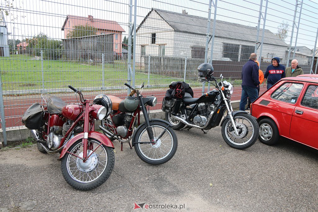 IX Rzekuńskie Spotkania Fanów Starej Motoryzacji [04.10.2020] - zdjęcie #89 - eOstroleka.pl