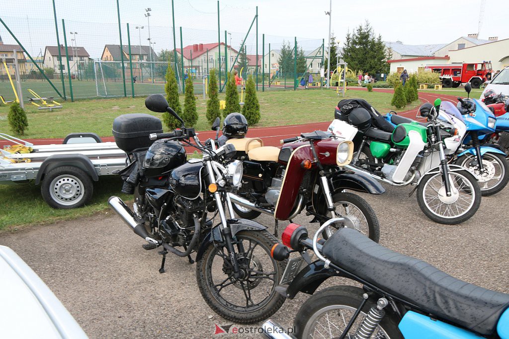 IX Rzekuńskie Spotkania Fanów Starej Motoryzacji [04.10.2020] - zdjęcie #80 - eOstroleka.pl