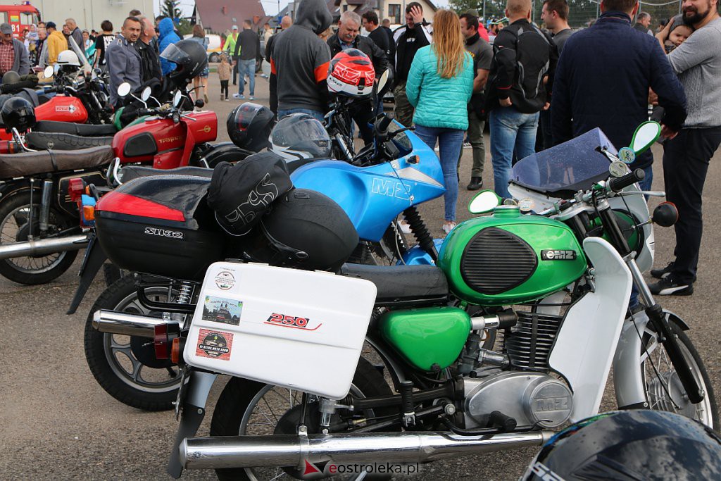 IX Rzekuńskie Spotkania Fanów Starej Motoryzacji [04.10.2020] - zdjęcie #77 - eOstroleka.pl