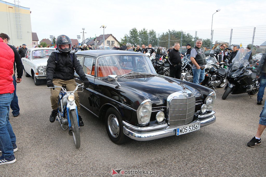 IX Rzekuńskie Spotkania Fanów Starej Motoryzacji [04.10.2020] - zdjęcie #74 - eOstroleka.pl