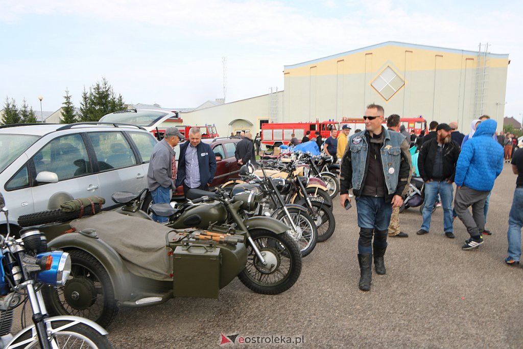 IX Rzekuńskie Spotkania Fanów Starej Motoryzacji [04.10.2020] - zdjęcie #70 - eOstroleka.pl