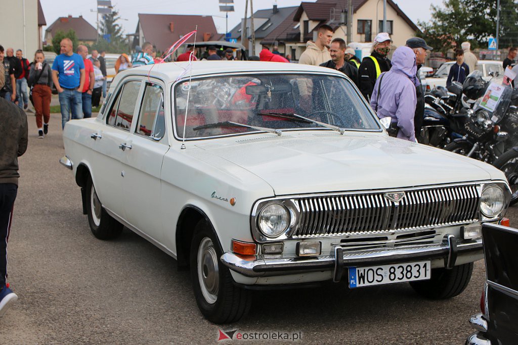 IX Rzekuńskie Spotkania Fanów Starej Motoryzacji [04.10.2020] - zdjęcie #69 - eOstroleka.pl