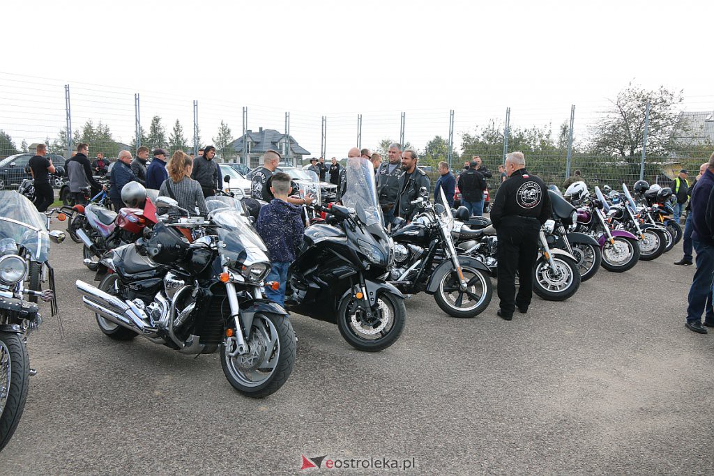 IX Rzekuńskie Spotkania Fanów Starej Motoryzacji [04.10.2020] - zdjęcie #67 - eOstroleka.pl