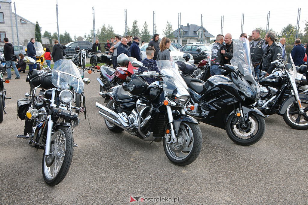 IX Rzekuńskie Spotkania Fanów Starej Motoryzacji [04.10.2020] - zdjęcie #65 - eOstroleka.pl