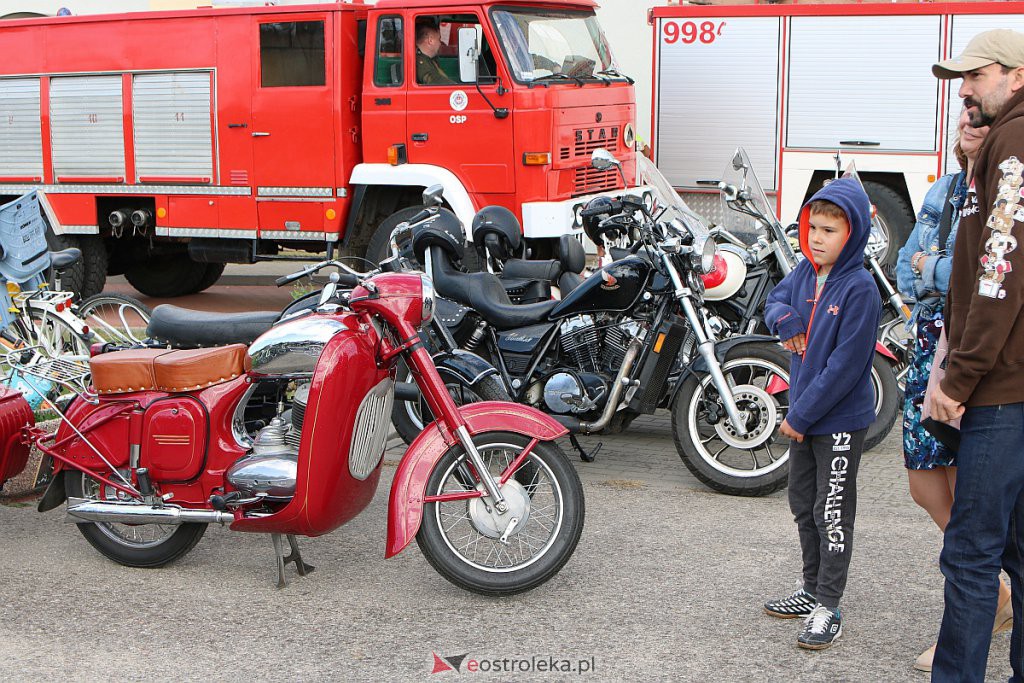 IX Rzekuńskie Spotkania Fanów Starej Motoryzacji [04.10.2020] - zdjęcie #58 - eOstroleka.pl
