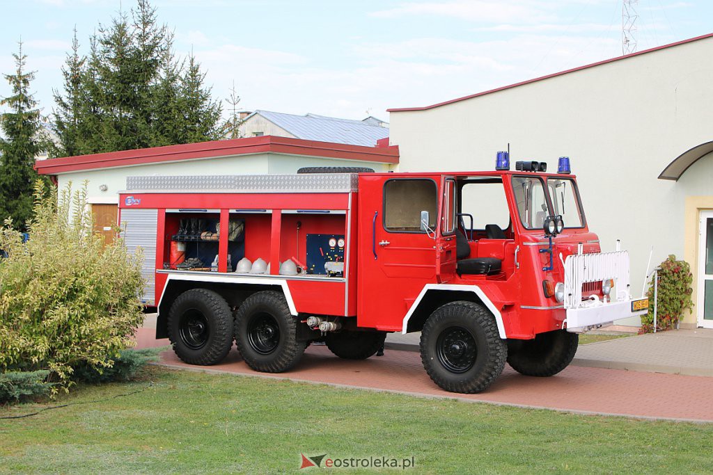 IX Rzekuńskie Spotkania Fanów Starej Motoryzacji [04.10.2020] - zdjęcie #42 - eOstroleka.pl