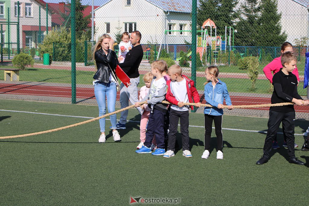 IX Rzekuńskie Spotkania Fanów Starej Motoryzacji [04.10.2020] - zdjęcie #37 - eOstroleka.pl