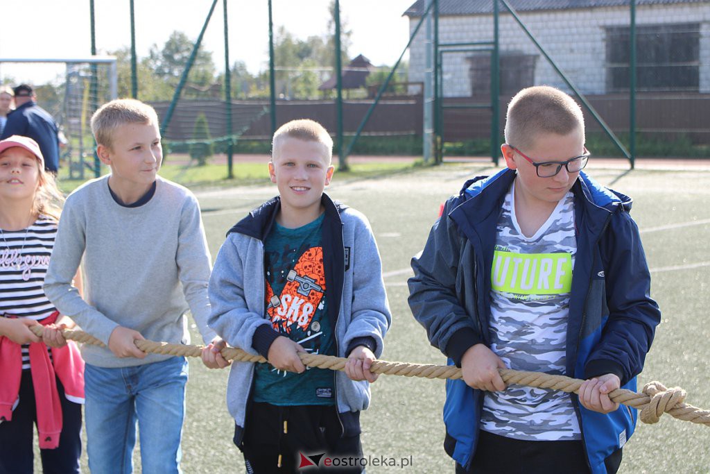 IX Rzekuńskie Spotkania Fanów Starej Motoryzacji [04.10.2020] - zdjęcie #30 - eOstroleka.pl