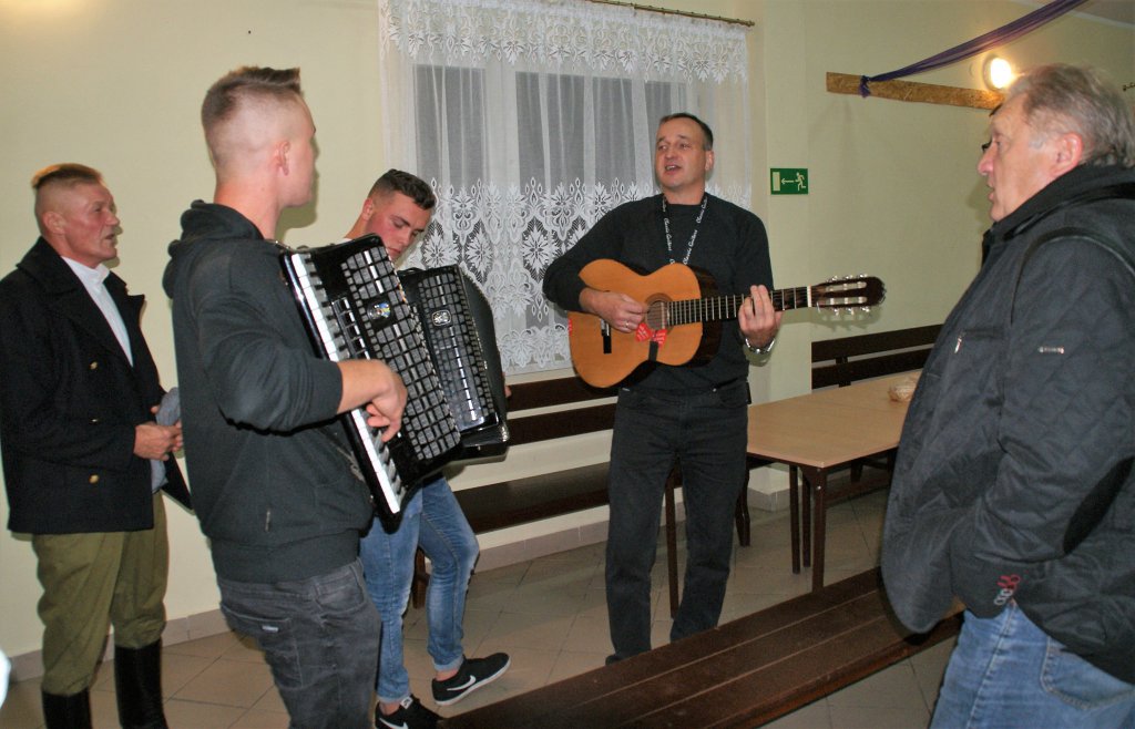 76. rocznica pacyfikacji wsi Bandysie. Kurpie pamiętają o swoich poległych Braciach [04.10.2020] - zdjęcie #32 - eOstroleka.pl