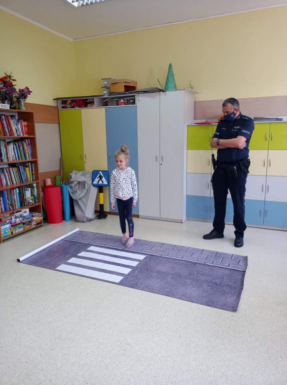 Lekcja bezpieczeństwa w Szkole Podstawowej w Rzekuniu - zdjęcie #4 - eOstroleka.pl