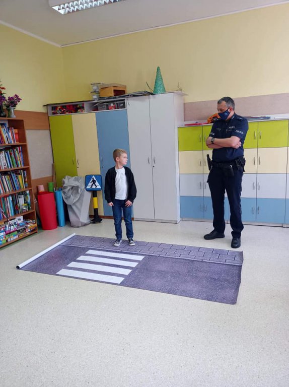 Lekcja bezpieczeństwa w Szkole Podstawowej w Rzekuniu - zdjęcie #6 - eOstroleka.pl