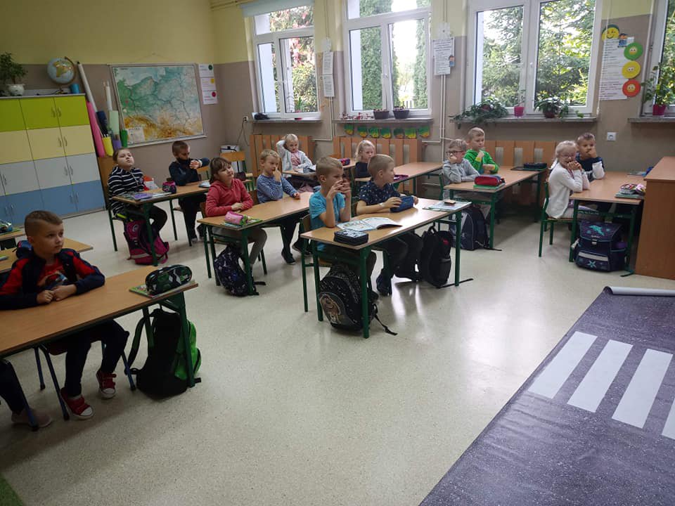 Lekcja bezpieczeństwa w Szkole Podstawowej w Rzekuniu - zdjęcie #9 - eOstroleka.pl
