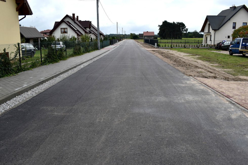 Przebudowa dwóch ulic w Lipnikach zakończona - zdjęcie #22 - eOstroleka.pl