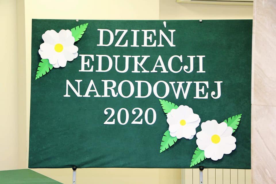 Rzekuń. Nagrody wójta z okazji Dnia Edukacji Narodowej - zdjęcie #11 - eOstroleka.pl