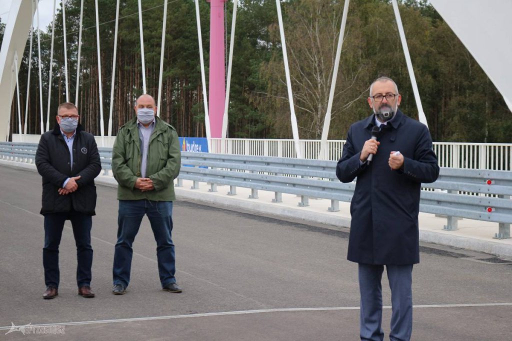 W Chorzelach mają nowy most. Patronem Papież Polak [19.10.2020] - zdjęcie #2 - eOstroleka.pl