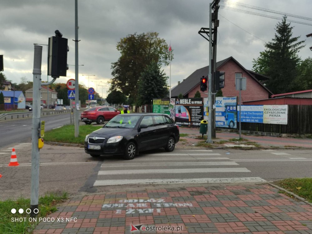 Wypadek na skrzyżowaniu Alei Wojska Polskiego z Witosa [19.10.2020] - zdjęcie #7 - eOstroleka.pl