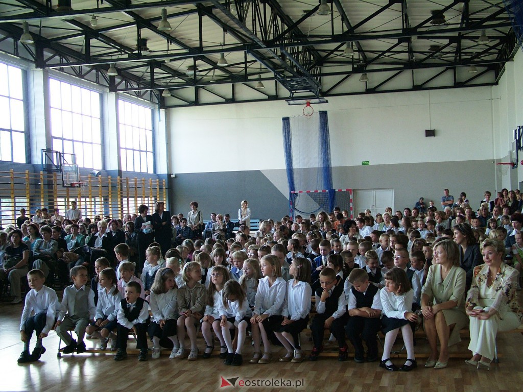 Rozpoczęcie roku szkolnego 2004/2005 - zdjęcie #7 - eOstroleka.pl