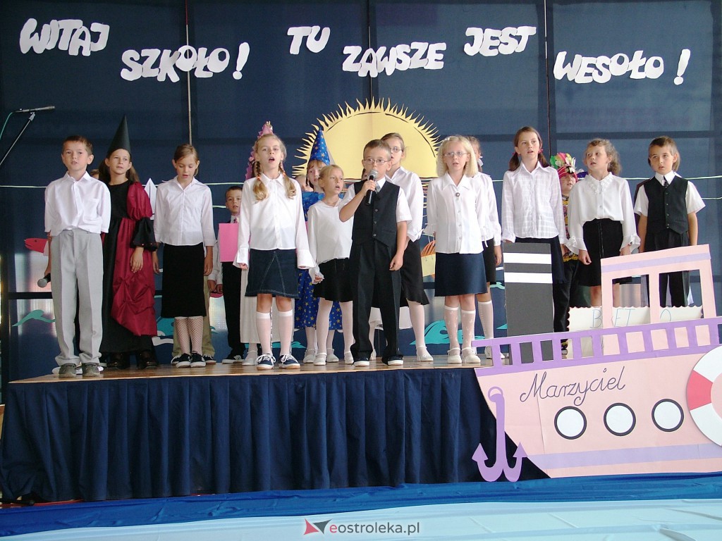 Rozpoczęcie roku szkolnego 2004/2005 - zdjęcie #10 - eOstroleka.pl