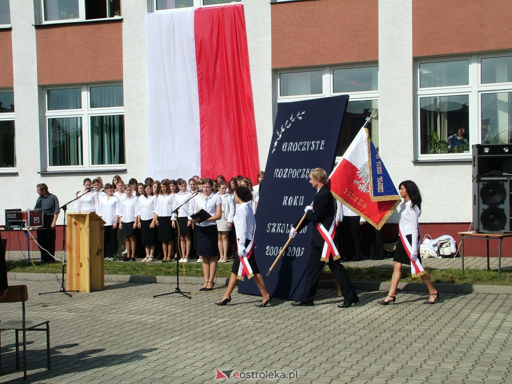 Rozpoczęcie roku szkolnego 2004/2005 - zdjęcie #13 - eOstroleka.pl