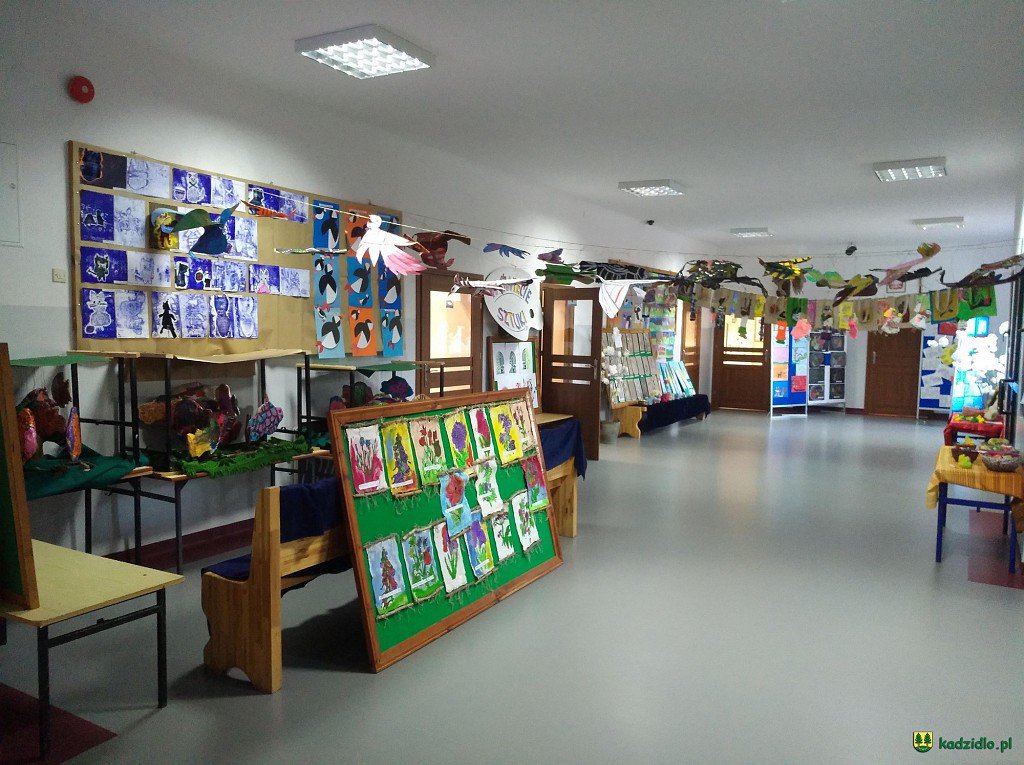 „W świecie sztuki” – wystawa prac uczniów szkoły w Chudku [21.10.2020] - zdjęcie #2 - eOstroleka.pl
