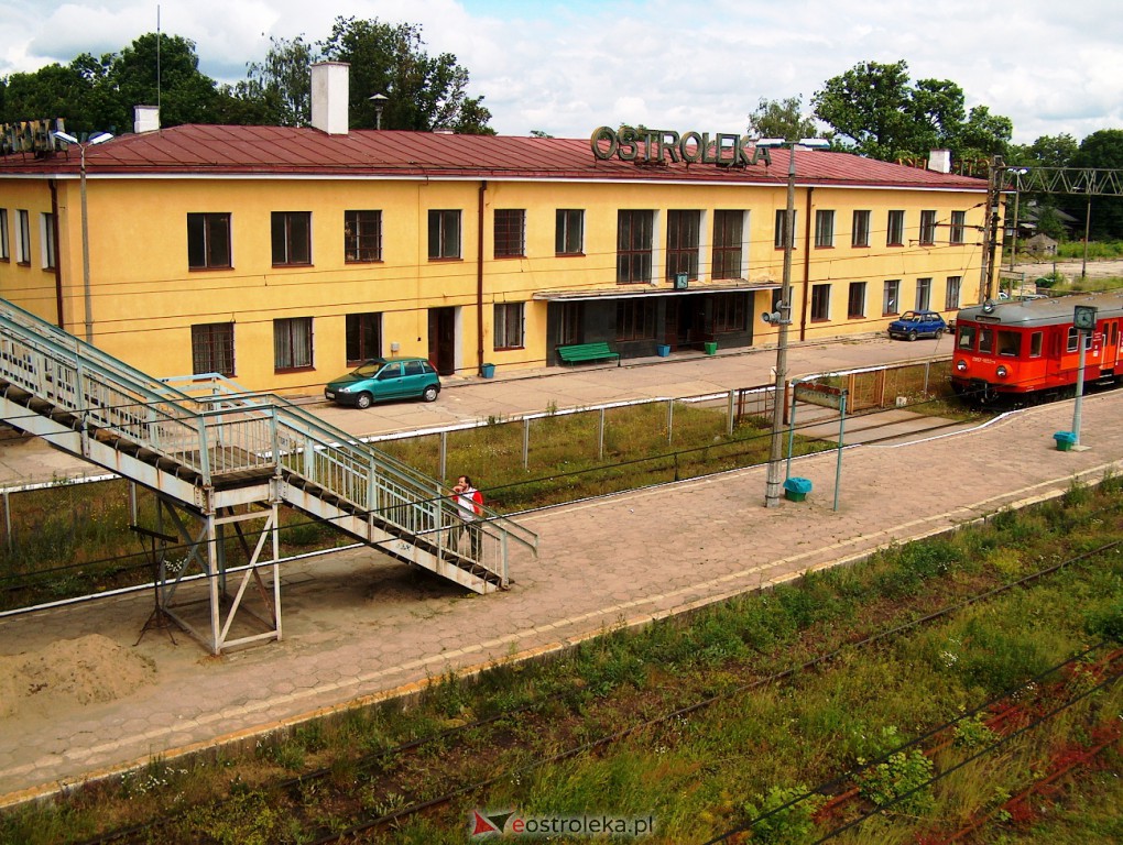 Dworzec kolejowy w Ostrołęce - 2004 r. - zdjęcie #4 - eOstroleka.pl