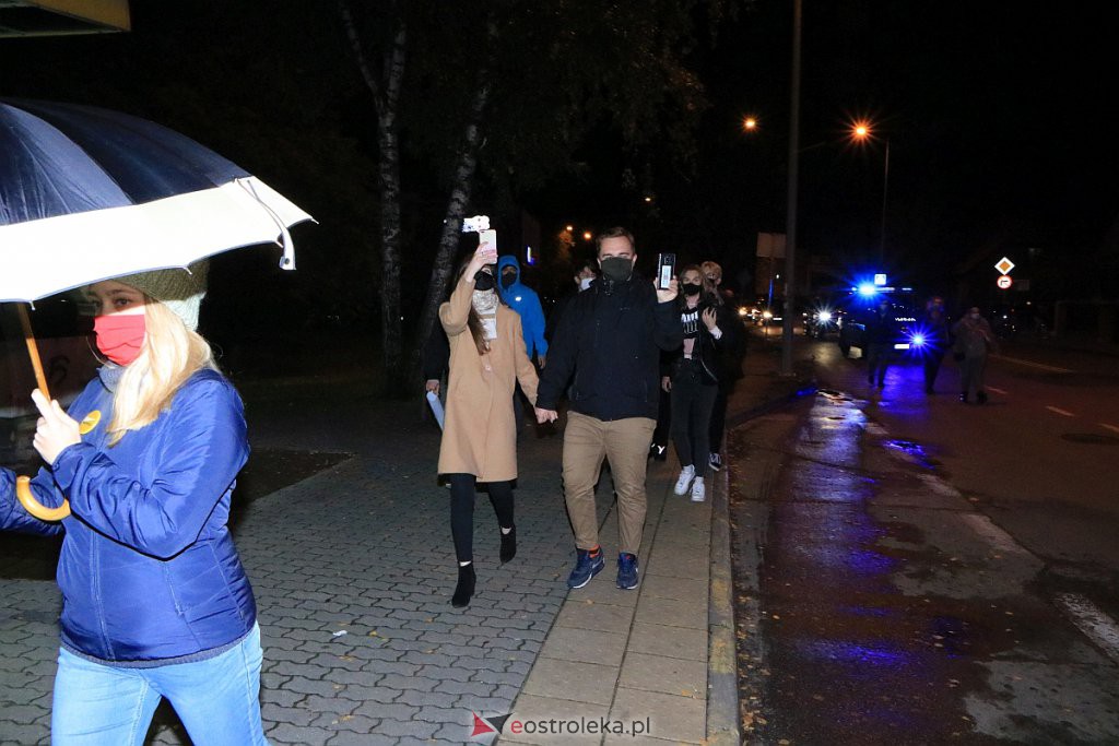 Ogólnopolski Strajk Kobiet w Ostrołęce [24.10.2020] - zdjęcie #35 - eOstroleka.pl
