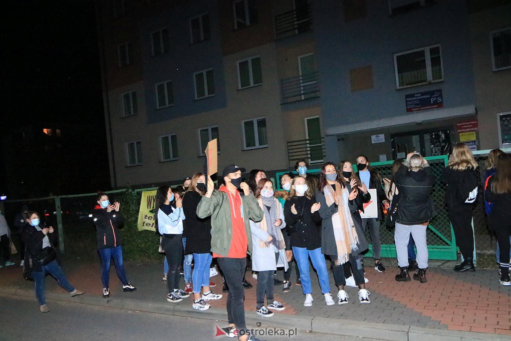 Ogólnopolski Strajk Kobiet w Ostrołęce [24.10.2020] - zdjęcie #8 - eOstroleka.pl