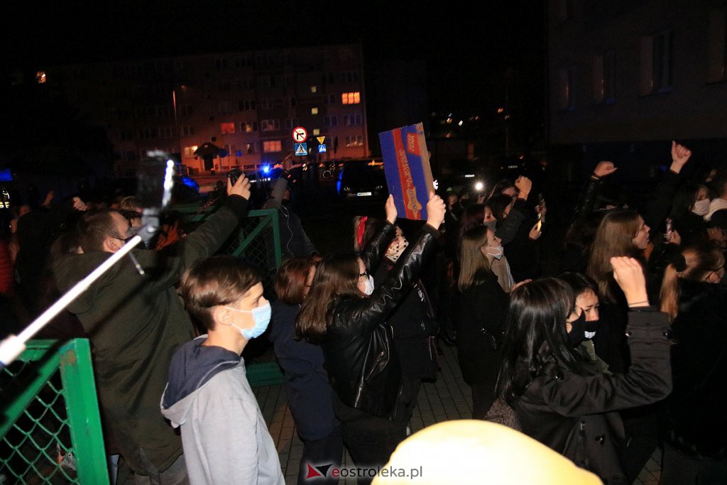 Protest Kobiet w Ostrołęce [25.10.2020] - zdjęcie #21 - eOstroleka.pl