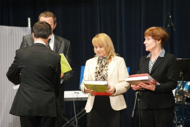 Miejskie Obchody Dnia Niepodległości (11.11.2010) - zdjęcie #33 - eOstroleka.pl