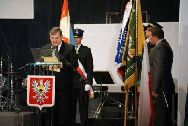 Miejskie Obchody Dnia Niepodległości (11.11.2010) - zdjęcie #31 - eOstroleka.pl
