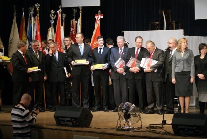 Miejskie Obchody Dnia Niepodległości (11.11.2010) - zdjęcie #20 - eOstroleka.pl