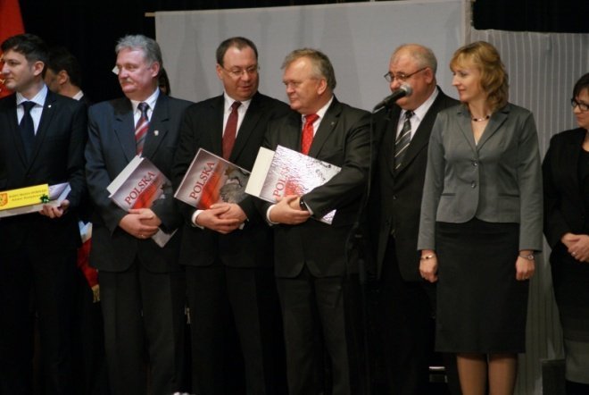 Miejskie Obchody Dnia Niepodległości (11.11.2010) - zdjęcie #19 - eOstroleka.pl