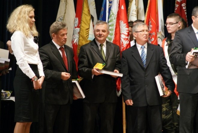 Miejskie Obchody Dnia Niepodległości (11.11.2010) - zdjęcie #29 - eOstroleka.pl