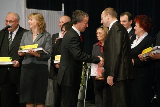 Miejskie Obchody Dnia Niepodległości (11.11.2010) - zdjęcie #16 - eOstroleka.pl